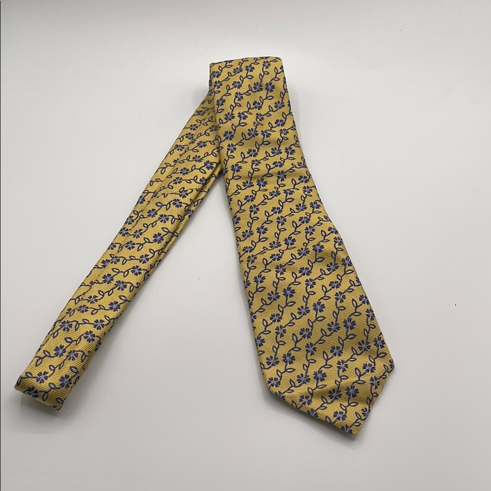 05.31.25_7 PINK by Thomas Pink London Floral Yellow & Blue Tie